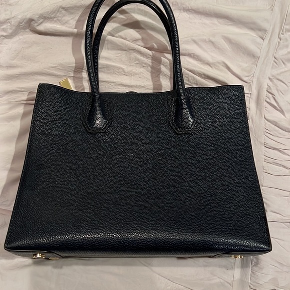 Navy Micheal Kors tote handbag - Picture 3 of 10